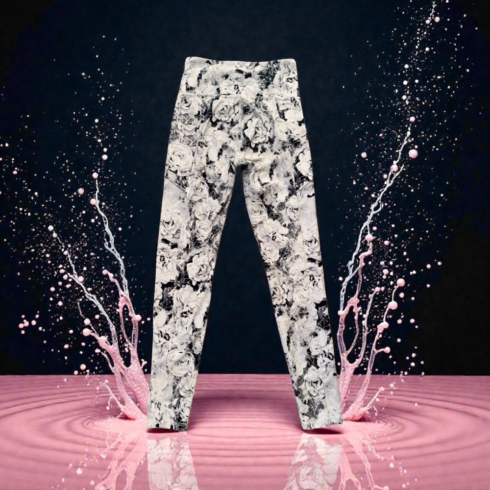 Balance Collection Black & White Floral High-Rise Leggings | S